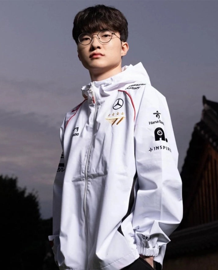 2024 T1 Worlds Unisex Hooded White Jacket
